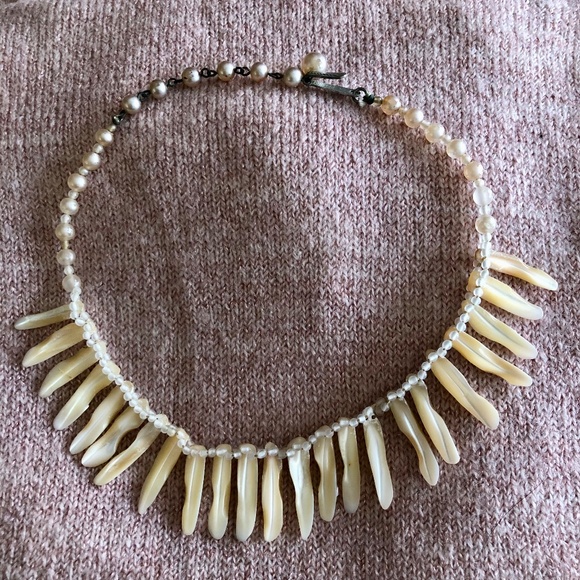 Vintage Mother of Pearl Choker Necklace made in Japan - Picture 2 of 5